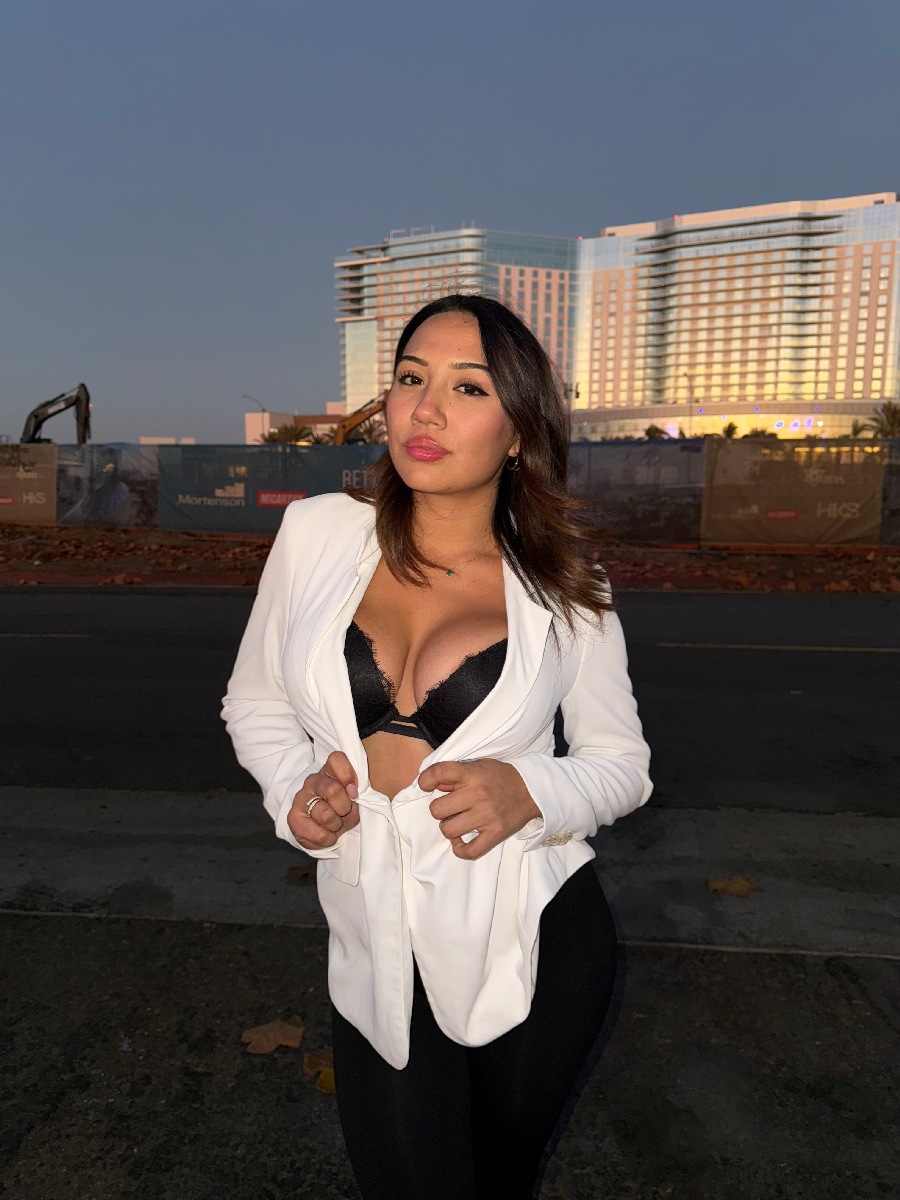 Take a pause and enjoy Ali Cruz — streaming from Maiduguri