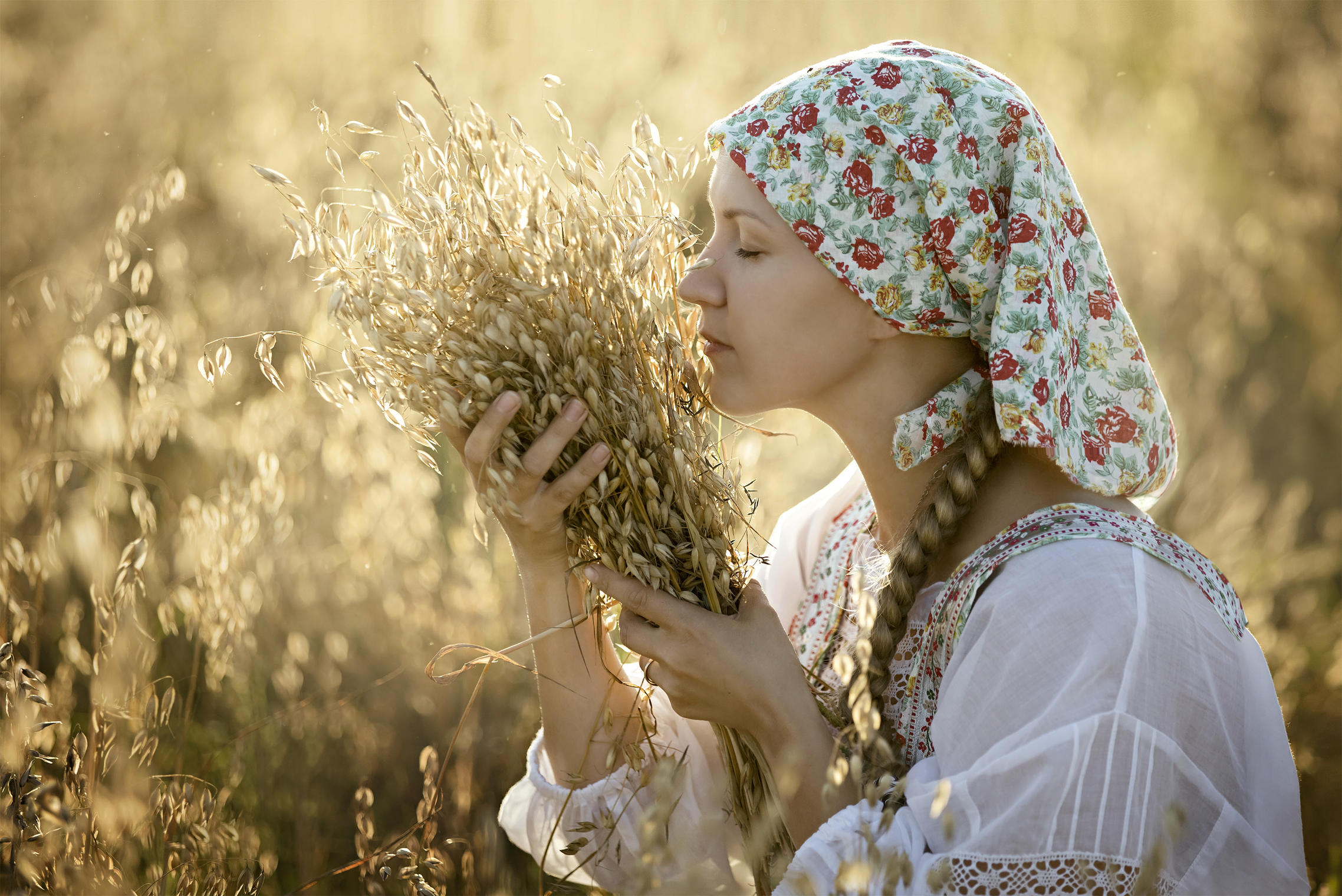 Photo Women in Slavic costumes in Maiduguri